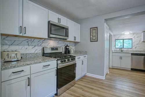 Amazing. 3bd 2ba +selfie Room. Close To Downtown Atl