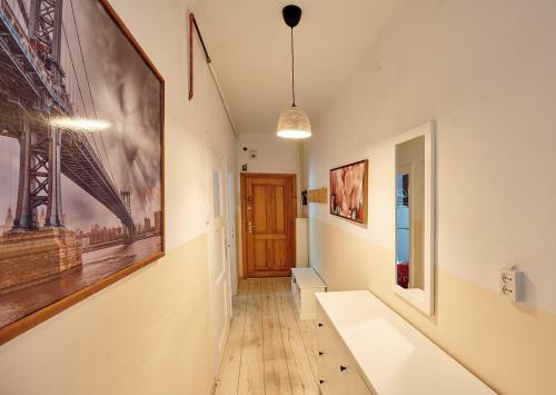 Hostal Warmia Rooms Red Room