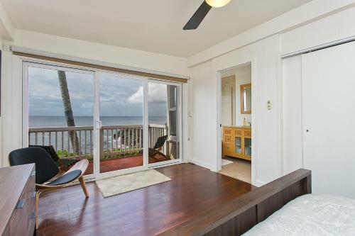 Waimea Point Oceanfront House - (with Air Conditioning)