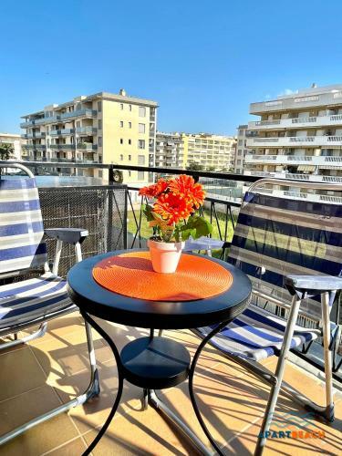 Apartbeach Cye 3 Junto Playa Climatizado Y Parquing