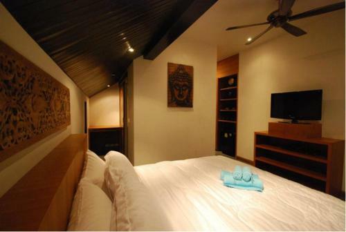 Villa Chok In A Beachfront Villa Resort