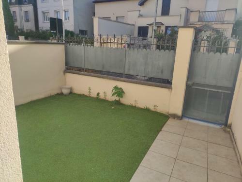 Apartamento Tranquilo Con Jardin Privado