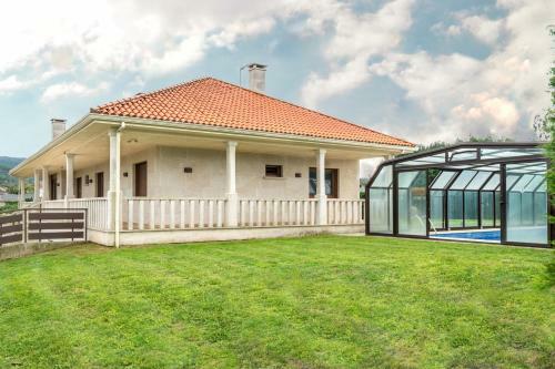 Great House With Pool Near Santiago De Compostela