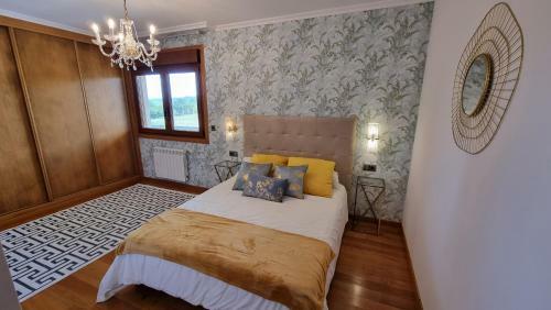 Great House With Pool Near Santiago De Compostela