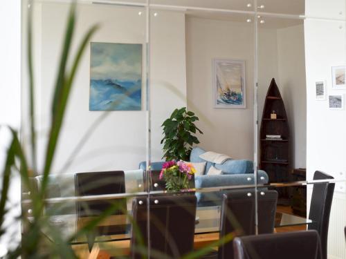 Pass The Keys 2bed Seafront Apartment With Fantastic Views And Parking