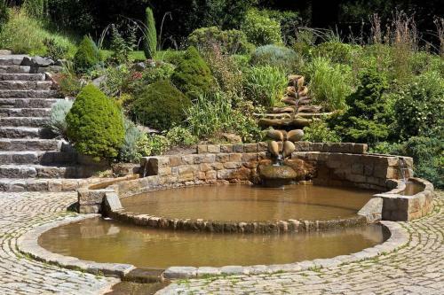 Stylish Ground Floor Conversion Near Bath And Priston With Outstanding Views
