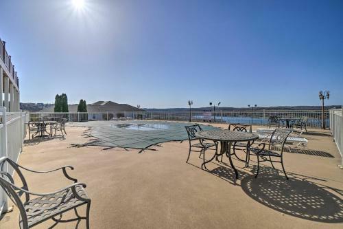 Apartamento Chic Hollister Condo With Table Rock Lake View!