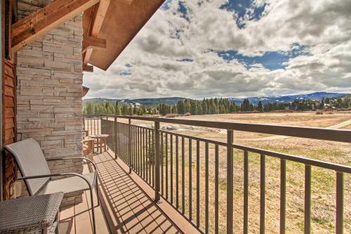 Lovely Big Sky Getaway Near Skiing And Golf!