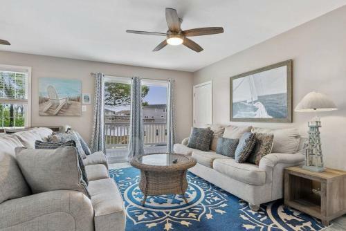 Radiant Beach Block Condo Parking Patio