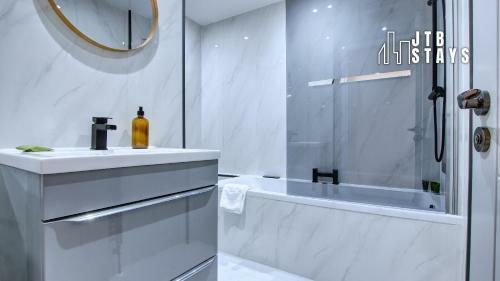 Apartamento Esplanade Heights By Jtb Stays