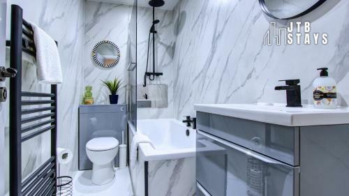 Apartamento Esplanade Heights By Jtb Stays