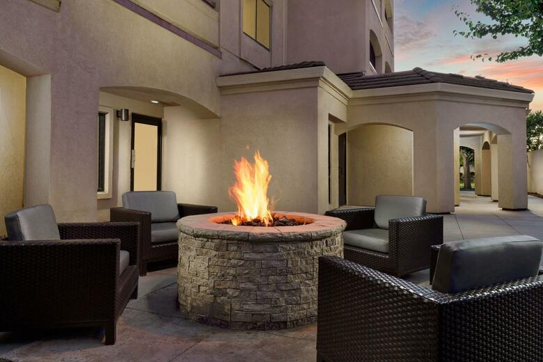 Hotel Courtyard By Marriott Salinas Monterey