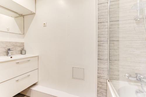 Apartamento Clavena Appart Paris Wifi-parking-netflix