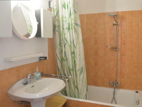 Apartamento Studio Agay, 1 Pi�ce, 2 Personnes - Fr-1-226a-96