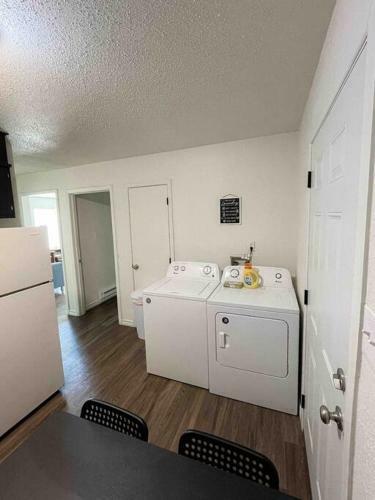 Modern 2 Bedroom Rental Unit