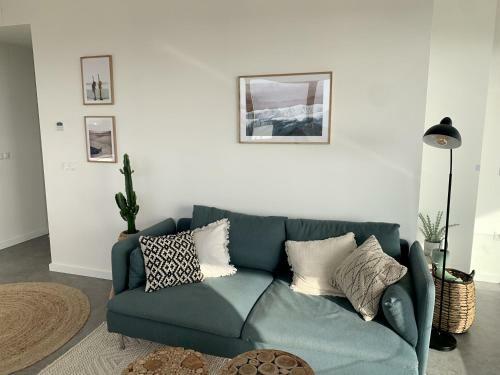 Modern Sunset Ocean View Apartment Incl. Parking