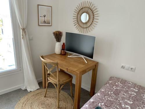 Modern Sunset Ocean View Apartment Incl. Parking