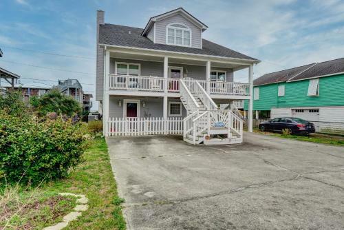 5br Beach Home Sleeps 10 Walk To The Pier Oceanview