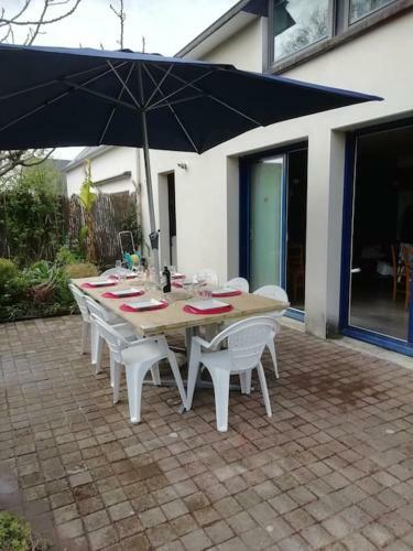 Maison Familiale Sur La C�te D?�meraude