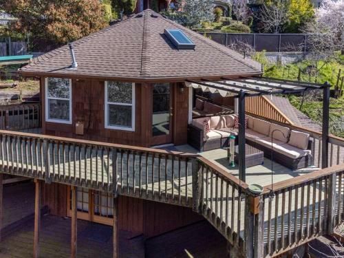 Apartamento Breathtaking 1-bedroom 1-bath Treehouse