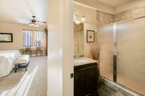 Downtown Jacksonville Townhome Private Patio