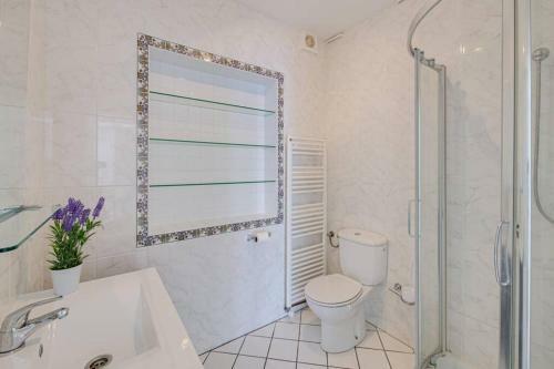Moderne Villa,strandnah,meerblick,pool,12 Pers.,klima,schnelles Internet