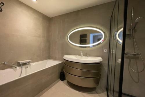 Apartamento 120 M Of Standing With Terrace And Jacuzzi