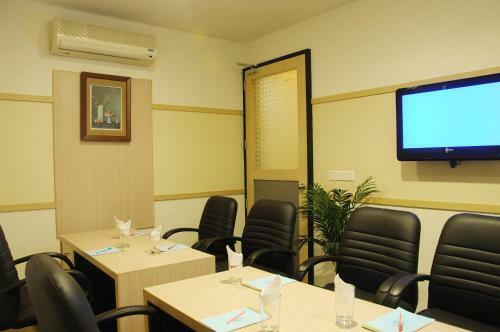 Hotel The Grand Regent