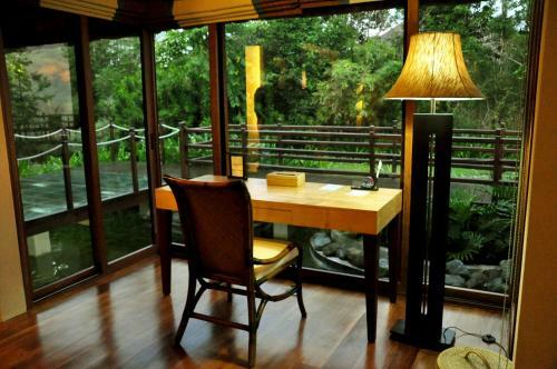 Hotel Eskaya Beach Resort And Spa
