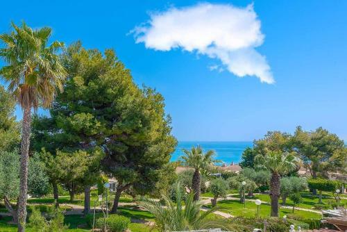 Top Apartment With Sea View And Pool