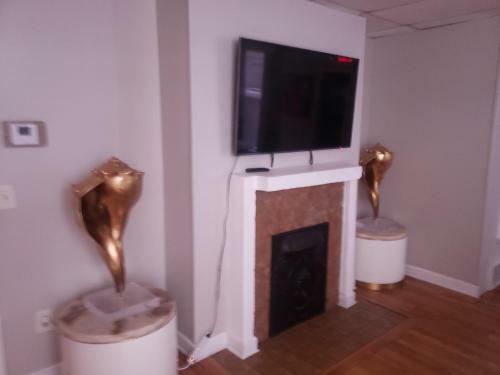 Midtown Newly Remodeled 6 Bedroom