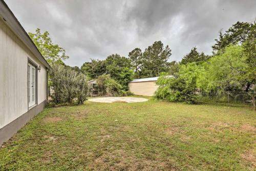 Cozy Camp Swift Home Less Than 3 Mi To Lake Bastrop!