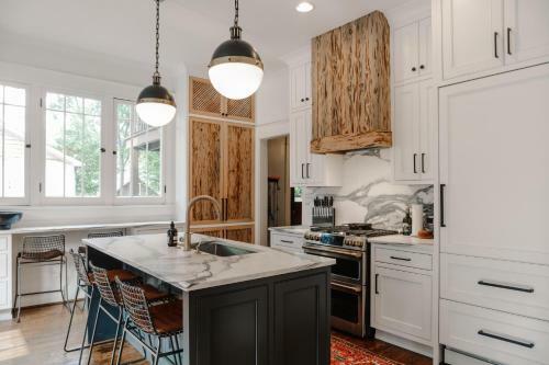 The Above Nashville Chic Estate