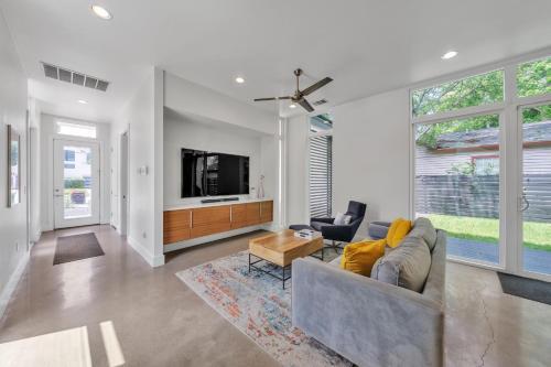 Modern Home In Trendy East Austin Home