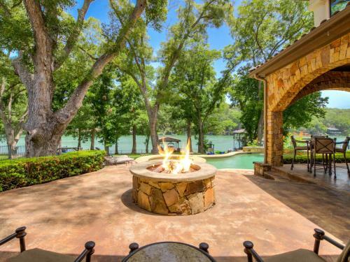 The Above Casa Tranquility On Lake Austin