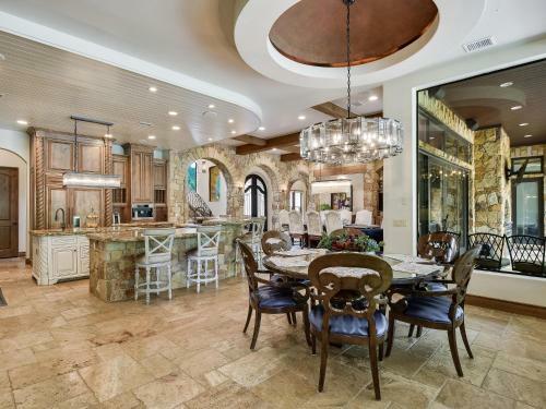 The Above Casa Tranquility On Lake Austin