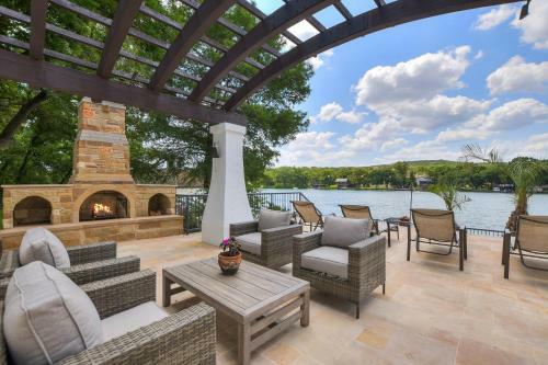 The Above Casa Paradiso On Lake Austin