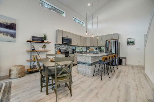Hip Nautic - A Modern Lake Retreat