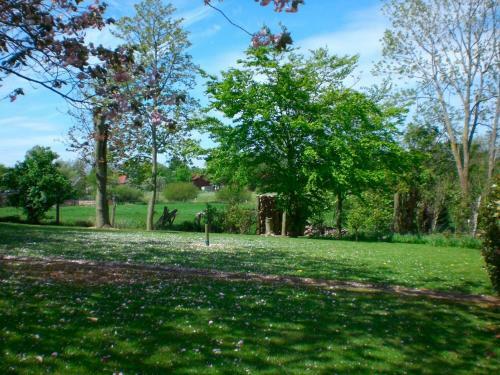 Apartamento V�lschow-hering Fewo "seerose"