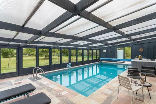 La Villa Du Golf - Avec Piscine Couverte Chauff�e Et Jacuzzi