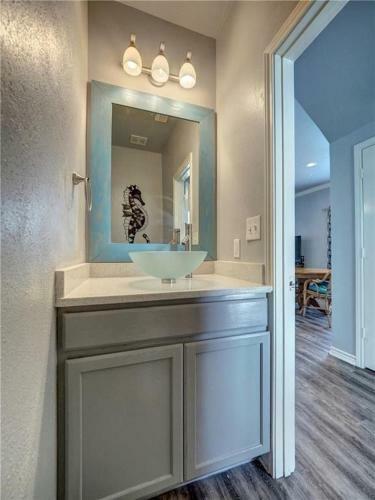 Villa Mc16 Multi-level Condo, Shared Pool & Hot Tub, Close To Beach