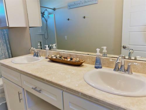 Sea Of Tranquility Townhouse