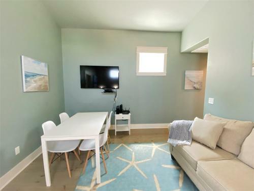 Sea Of Tranquility Townhouse
