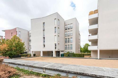 Prague Apartment In Disneyland