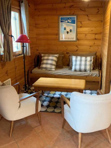 Chalet De 3 Chambres Avec Piscine Partagee Sauna Et Terrasse A Le Devoluy