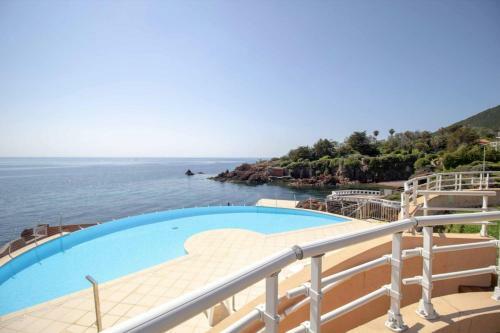 Apartamento Nice 51 M With Terrace-pool And Sea View