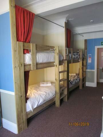 Albergue Les Fleurs Accommodation