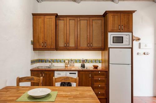 Hostal Y Apartamentos En El Centro La J�bega By Conil Home