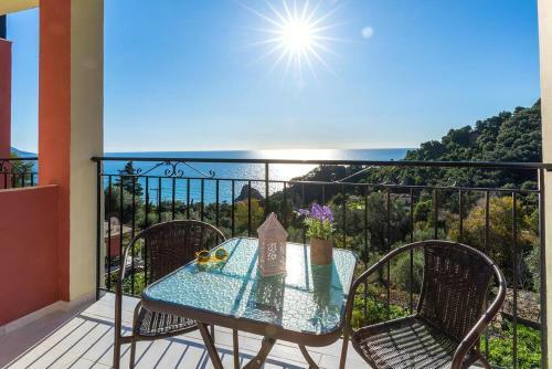 Escape Studio Apartments With Swimming Pool On Pelekas Beach