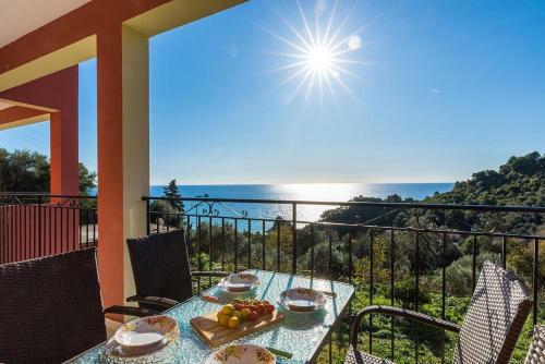 Escape Studio Apartments With Swimming Pool On Pelekas Beach